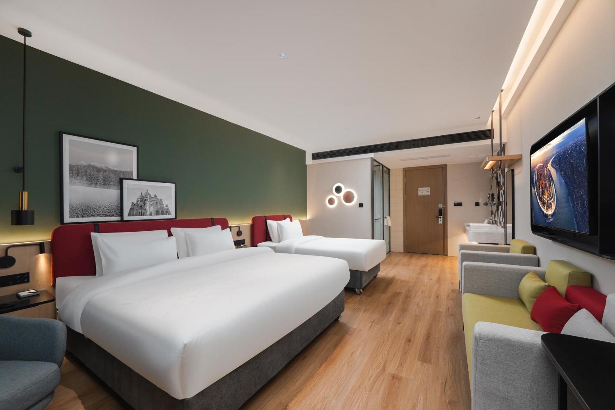 Campanile Hongqiao Airport National Convention And Exhibition Center 3* Shanghai