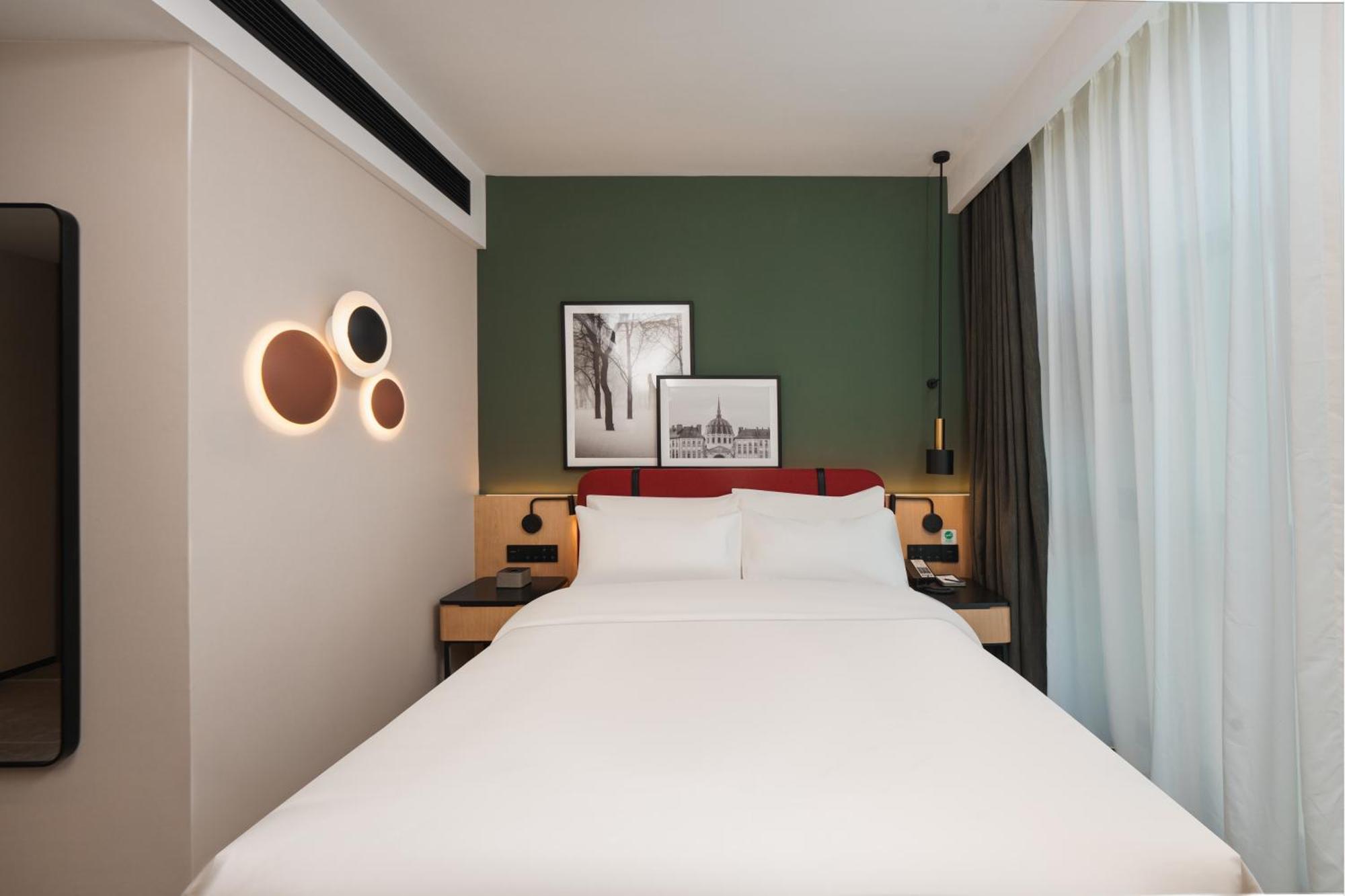Hotel Campanile Hongqiao Airport National Convention And Exhibition Center 3*