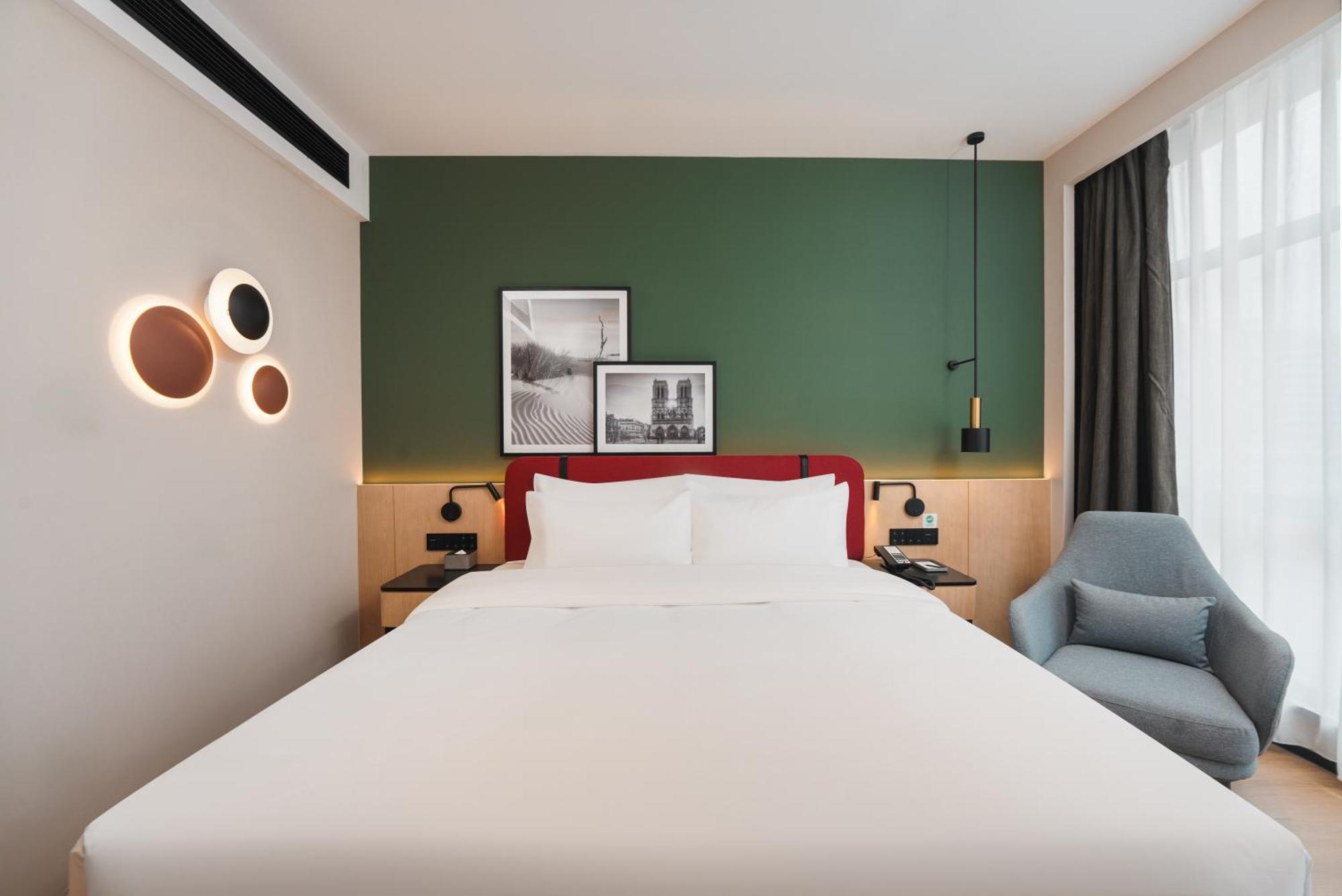 Campanile Hongqiao Airport National Convention And Exhibition Center 3* Shanghai